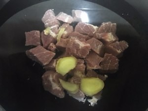 养生补气的土豆炖牛肉 回味无穷啊
