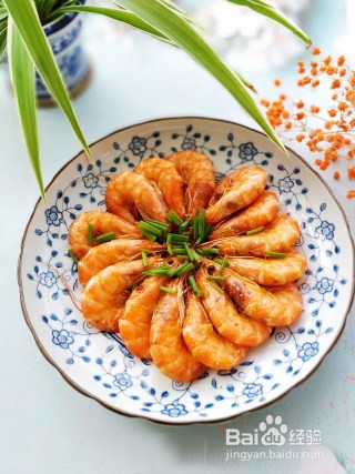 如何在家就能简单制作一份油焖大虾呢?