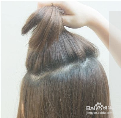 半扎短发好看的步骤图 来给短发玩点新花样吧