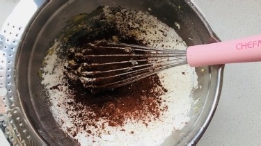 如何做酥脆的桑椹丑角派?