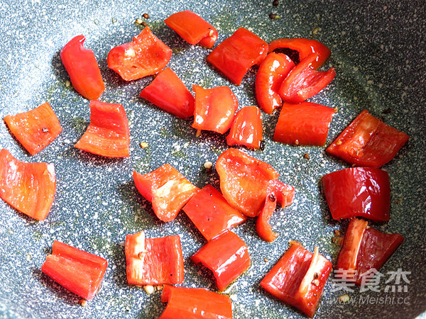 芦笋炒虾仁的做法