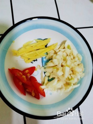 芹菜炒香干的做法