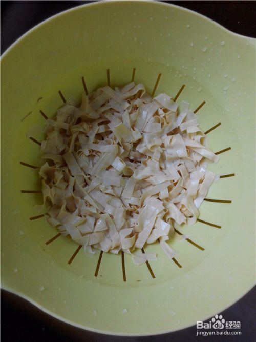 尖椒炒豆腐皮