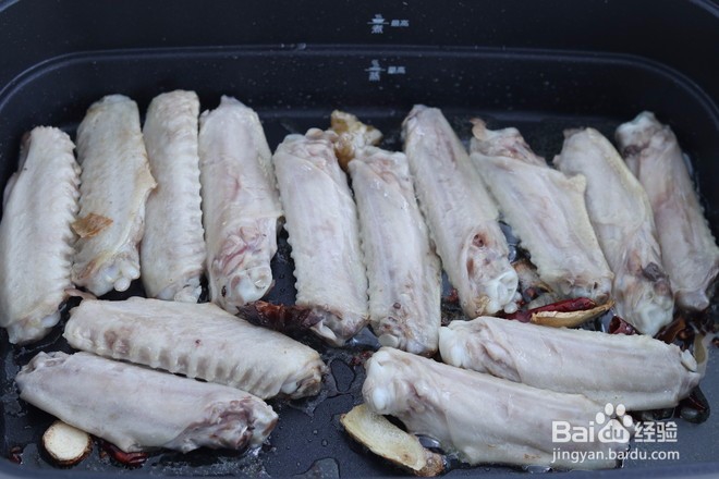 麻辣鸭翅的做法