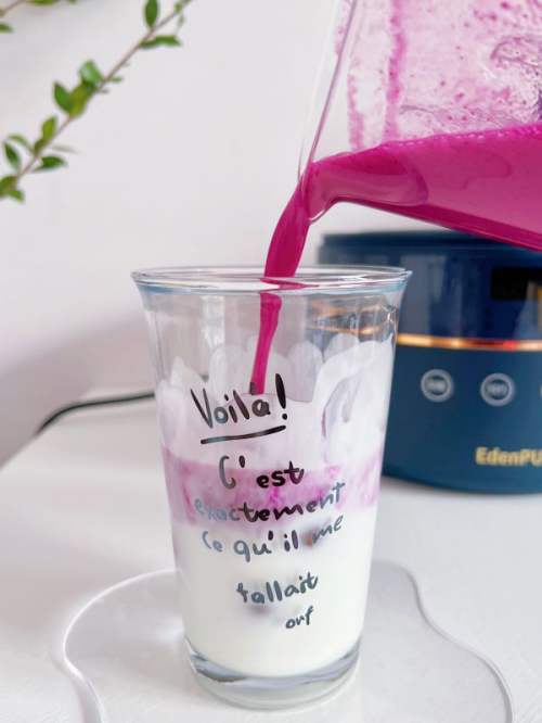 火龙果酸奶奶昔