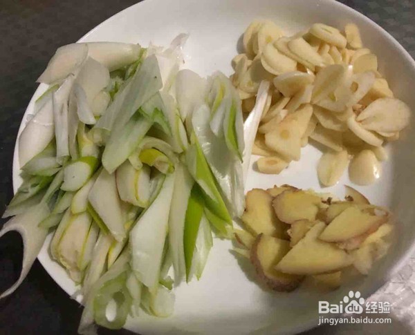 葱爆羊肉的步骤