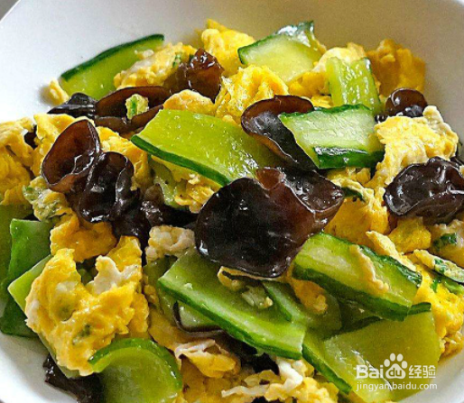 如何做黄瓜木耳炒鸡蛋