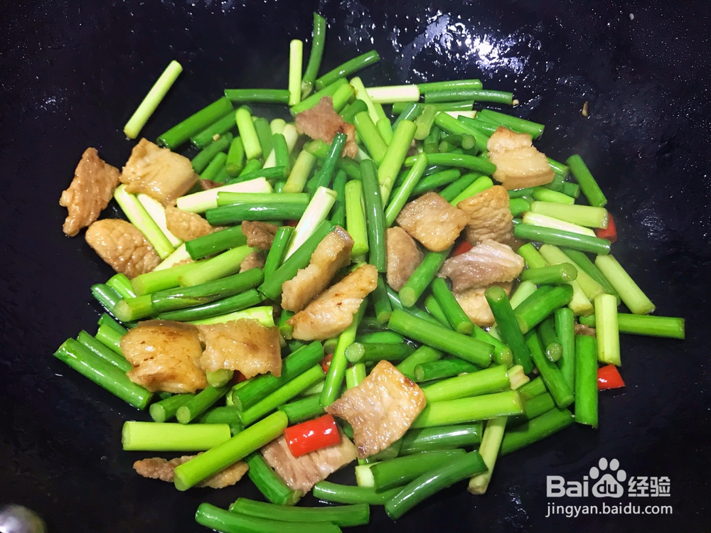 在家也能做的蒜苔炒肉