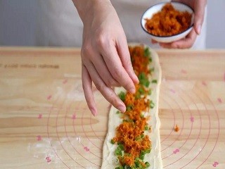 香葱肉松面包怎么做？