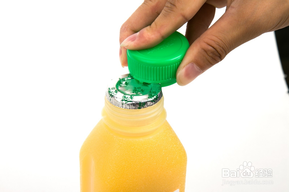一榨鲜玉米汁瓶盖如何开启?