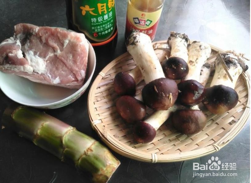 如何制作盖头蘑菇炒肉片