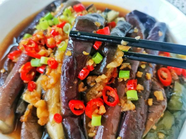 夏天快手菜清蒸茄子三下两下就做好