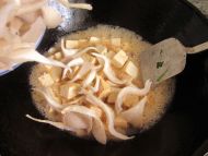 平菇炖豆腐的做法