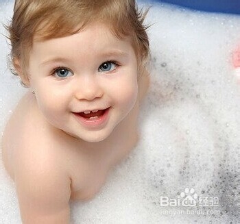 盛夏季节巧补水