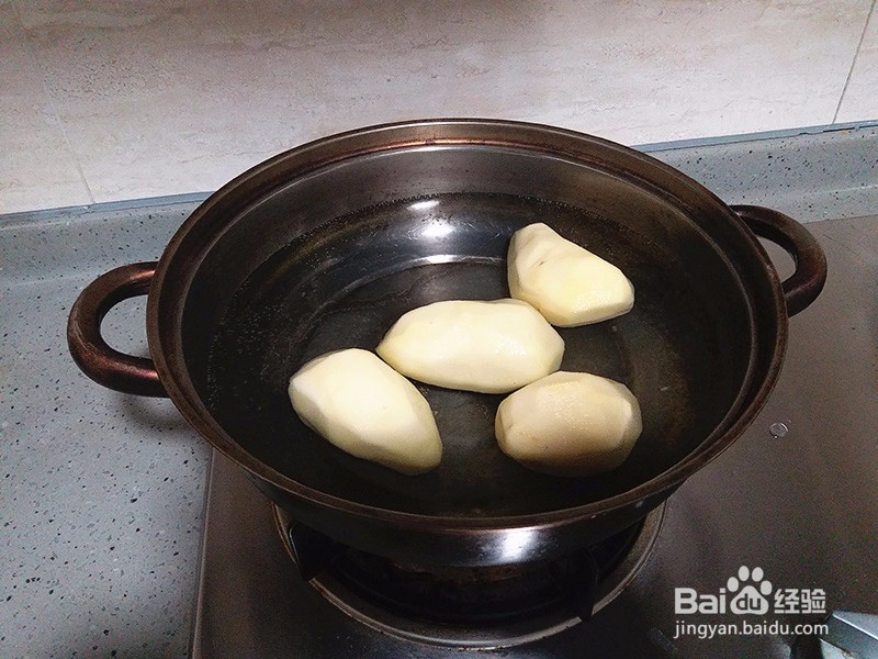 一道美味又营养的肉末土豆泥,1分钟就能学会