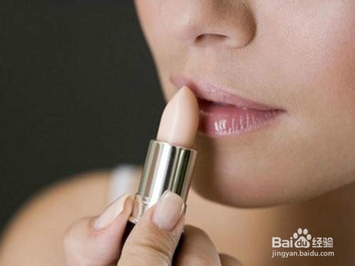 嘴唇干裂怎么办？