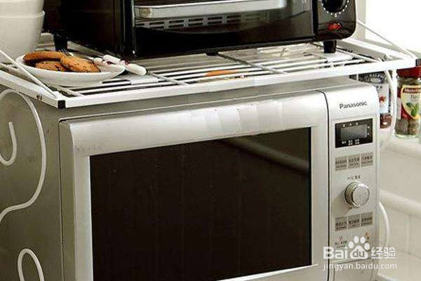 如何清洁微波炉？