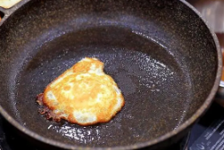 如何做糖醋荷包蛋‬