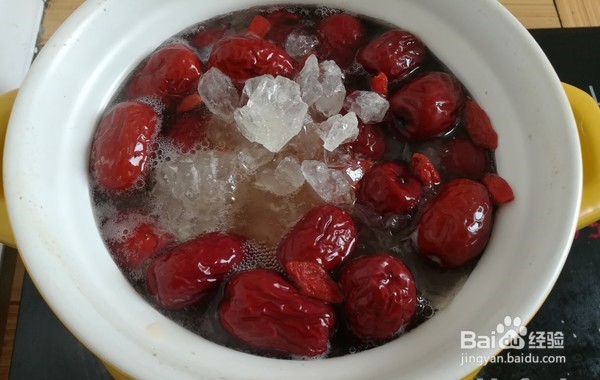 银耳红枣羹的做法步骤