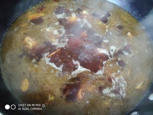 口水板栗烧鸡的做法