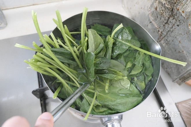 菠菜拌黄豆芽