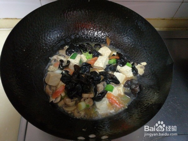 美味的木耳口蘑熘豆腐怎么做?
