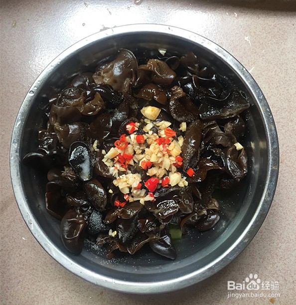黄瓜拌黑木耳的做法
