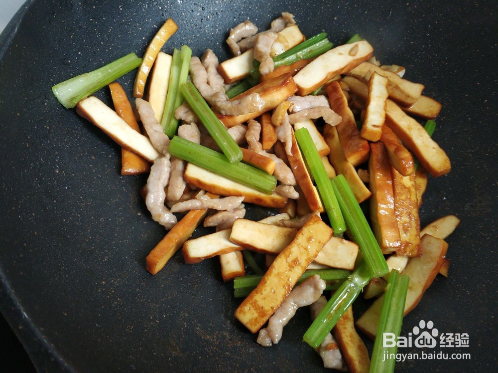 家常小炒芹菜炒豆干