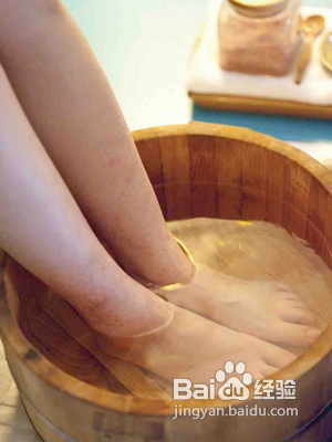 经期拉肚子该怎么办？