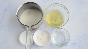 怎样做炫彩蛋白糖
