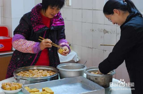 农村逢年过节才能吃得上的一道菜，不知你吃过吗
