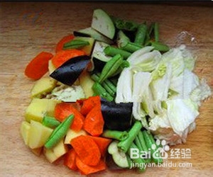 菜乱味不乱 美味东北乱炖