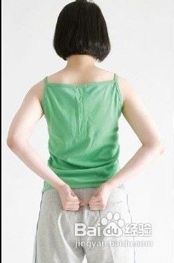 敲打臀部瘦臀的方法