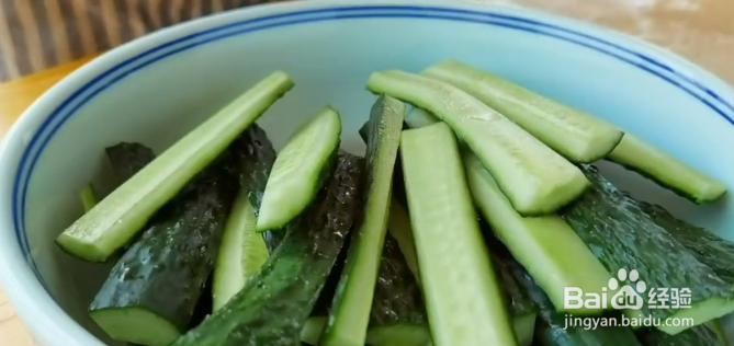 如何做腌黄瓜？