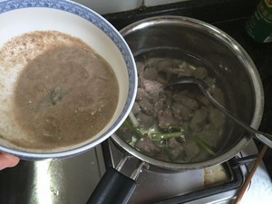 牛腩怎么去掉杂质番茄炖牛腩如何做更入味