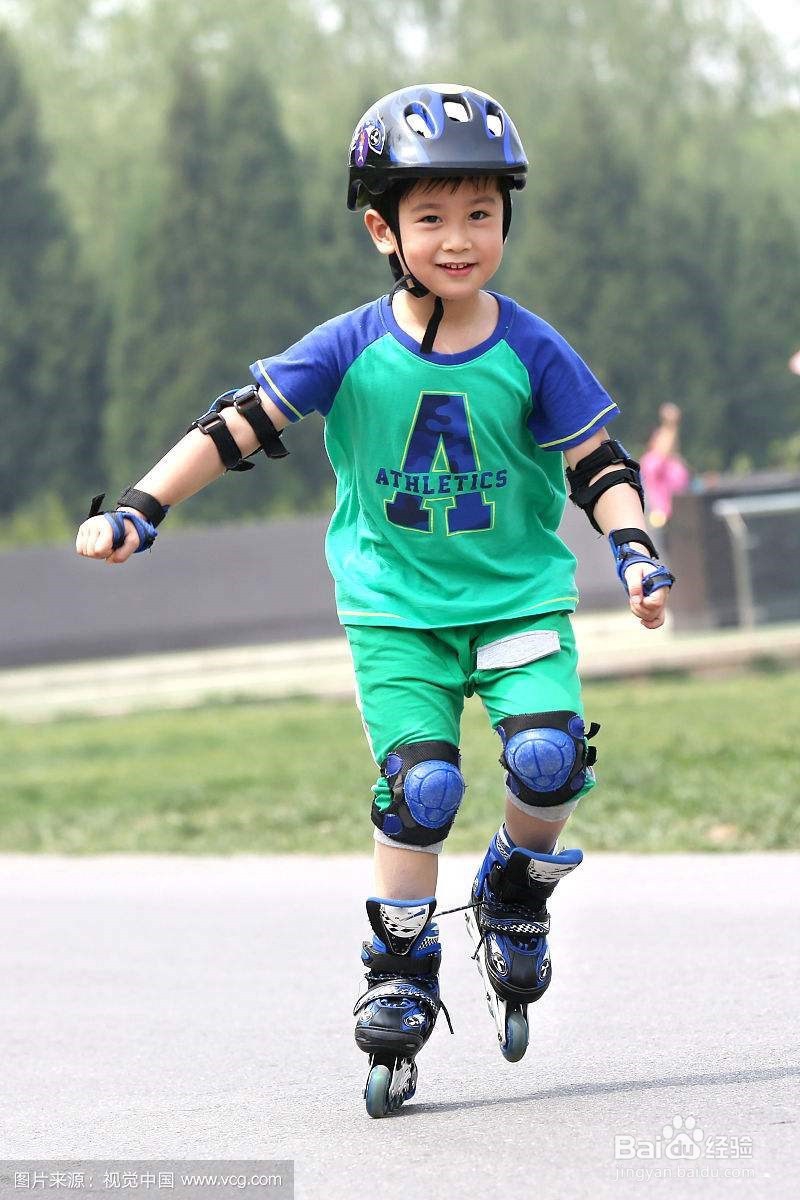 怎样学会在溜冰场溜冰
