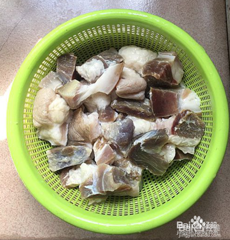 萝卜炖腊猪蹄肉