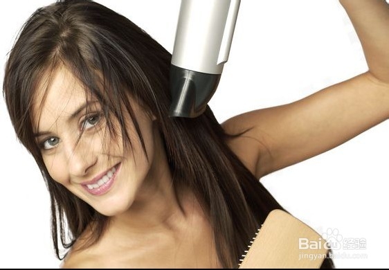 怎样让头发变的更直