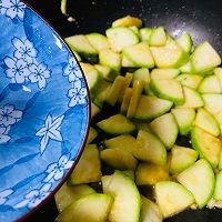 教你如何制作醋溜西葫芦