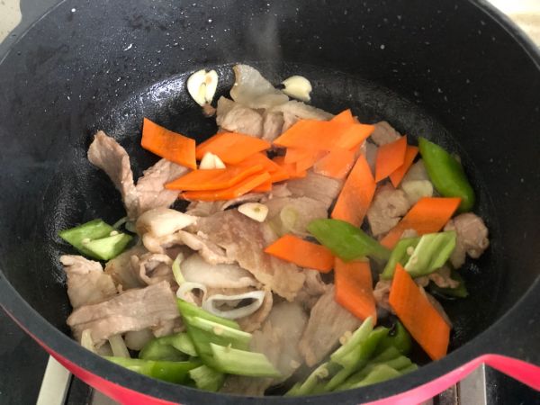 腊八蒜炒杏鲍菇