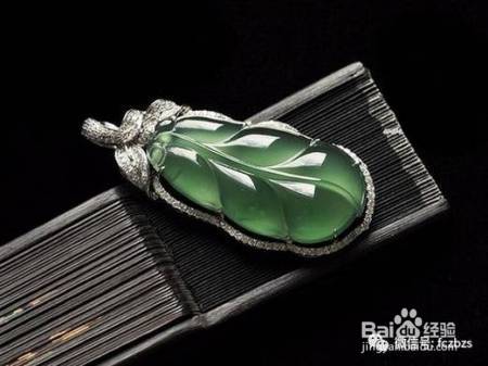 灵韵动人的翡翠叶子，让这个夏天的你美得与众不同