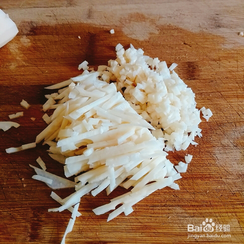 口味清脆的炸藕丸