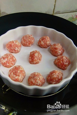 蕃茄包菜肉丸怎么做？番茄炒出纯正的酸味