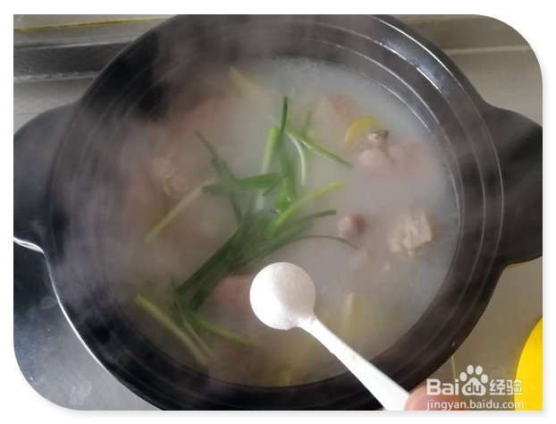 农家竹笋炖猪脚的做法
