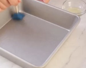 制作葡萄干糯米卷的方法