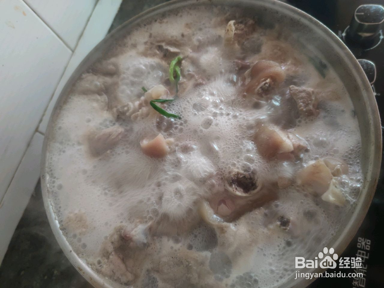 黄豆焖猪蹄的做法