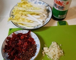 酸辣娃娃菜的做法