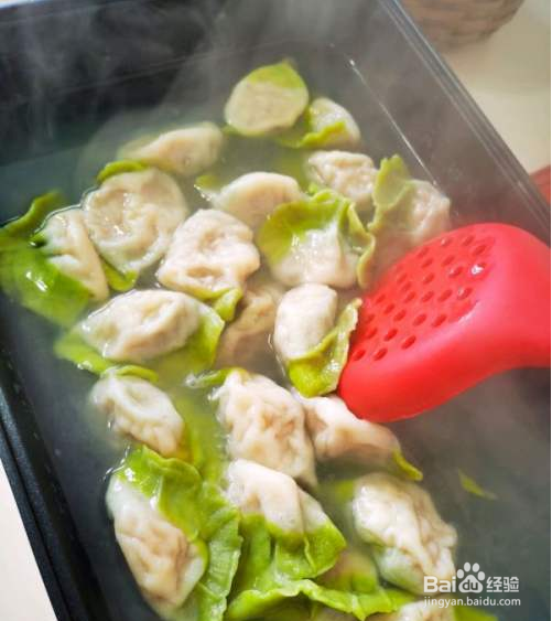 “百财”白菜饺子的做法