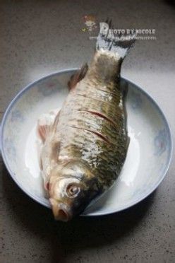 家庭秘制版酱烧鲫鱼