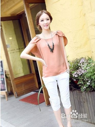 雪纺衫和七分裤搭配清爽显高挑